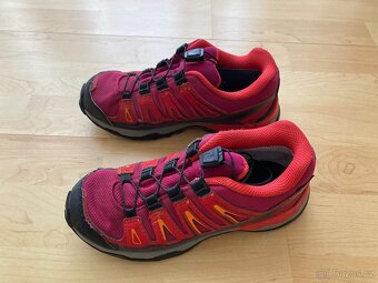 Turistické boty Salomon, vel. 33 - 2