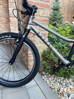 Vynikající dětské kolo RASCAL, vel. 20 - 2