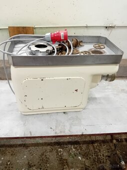 Řeznický mlynek na maso - 2