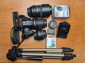 Nikon D5100 + 3 objektivy + další příslušenství - 2
