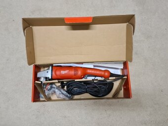 úhlová bruska AGV 15-125 - 2