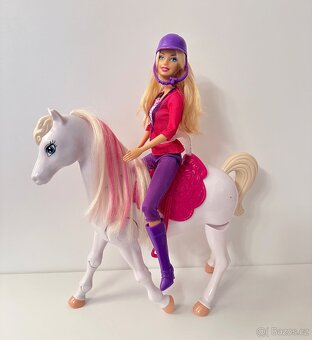 Barbie s chodícím koněm - 2