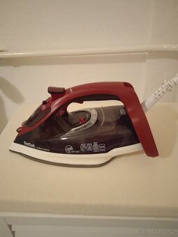 Napařovací žehlička Tefal Ultimate - 2