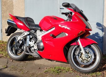 Honda VFR 800 VTEC - 2