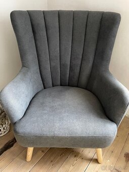 Křeslo nepoužívané - 2