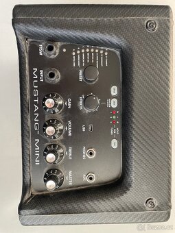 Fender Mustang mini - 2