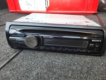 Prodám autoradio Sony - 2