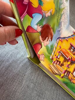 Knížka s puzzle Jeníček a Mařenka - 2