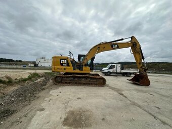 Pásový bagr CAT 320, rok výroby 2019, 8.344 motohodin - 2