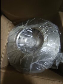 Brzdový kotouč BOSCH 0 986 479 372. Nove 2ks - 2