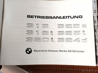 Prodám servisní / uživatelský manuál BMW E30 rok 1985 - 2