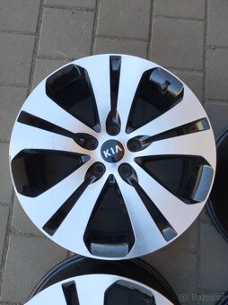 ALU disky Kia 7Jx18 52910-3U300 - 2