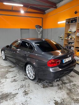 BMW e90 330d M-paket - 2