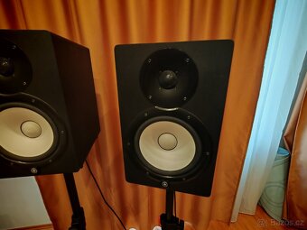 Yamaha AG 06, Yamaha HS8, stojani na monitory - 2