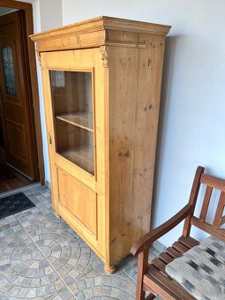 Starožitná prosklená vitrína - 2