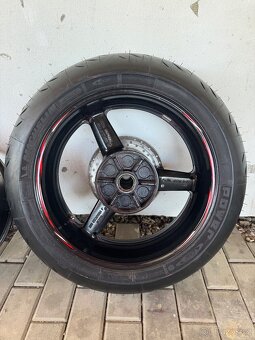 Kolo YAMAHA na R1, 00 rok - 2