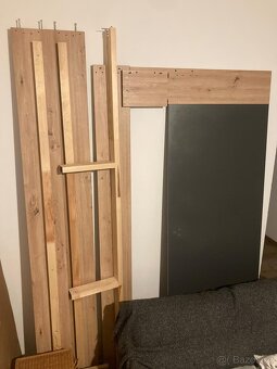 Nová postel rozměr 200x180 + dva noční stolky - 2
