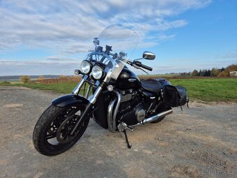 Triumph Thunderbird Storm - 2