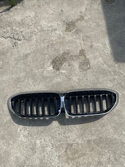 Chromová maska z BMW G20 M Sport - 2