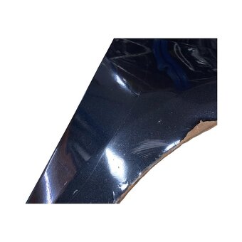 Pravý blatník černá metalíza LC9X VW Passat CC r.v. 2009 - 2