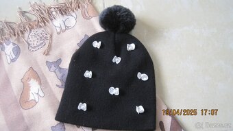 Šála TCHIBO, čepice černá s bambulí LINDEX - 2