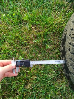 Kola 215/65 R16, zimní pneu Nokian - 2