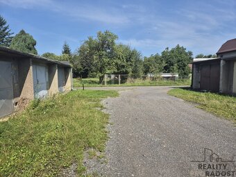 Pronájem zděné garáže v Třinci o výměře 29m2 - 2