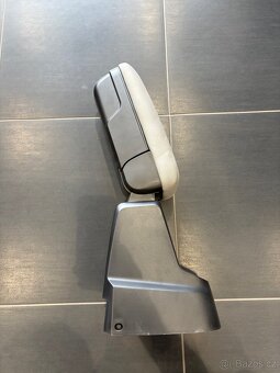 Loketní opěrky Renault Captur, Clio IV - 2