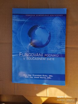 Soubor Knih o Právu, Podnikání a Ekonomii - 2