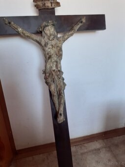 Starožitný  kříž  ,skleněný  obrázek, soška bohyně - 2