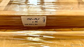 Masivní dřevěnné postele - 2