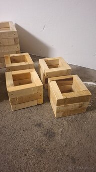 Dřevěný truhlík velký a malý - 2