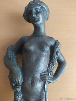 Bronzová soška - 2