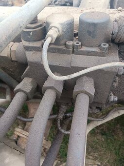 Hydraulicke ventily sklapeni TATRA 815 - 2