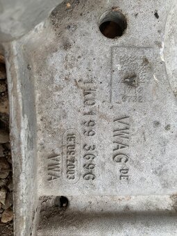 Přední nápravnice VW Touran se stabilizátorem - 2