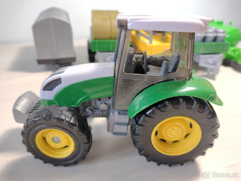 Traktor s několika závěsy - 2