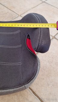 Podsedák do auta isofix - 2