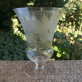 VÁZA - pohár - sklo s leptaným dekorem květin - 2