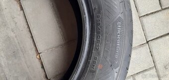 PNEU GOODYEAR 215/60r17 96H Letní - 2