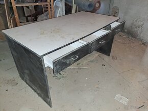 Kancelářský, studentský stůl - 2