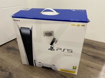 PLAYSTATION 5 s MECHANIKOU + 1x GAMEPAD - 2