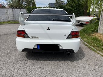 Mitsubishi Lancer Evo 9 - 2