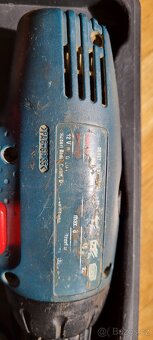 Aku vrtačka BOSCH 12V + SVITILNA GLI 12V + 2 BATERIE - 2