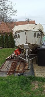 Kajutový Motorový člun - 2