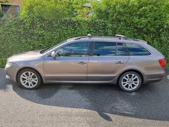 Škoda Superb 2,0 TDi, 4X4, kombi, tažné zařízení - 2