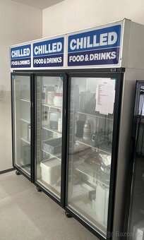 3 dveřová prosklená lednice - 2