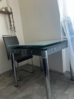 Rozkládací jídelní stůl - 2