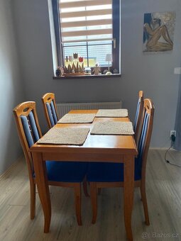 Jídelní stůl a 4 židle - 2