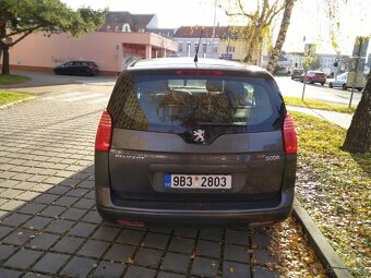 Peugeot 5008 - 2