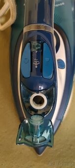 Teflonová napařovací žehlička Philips Azur - 2
